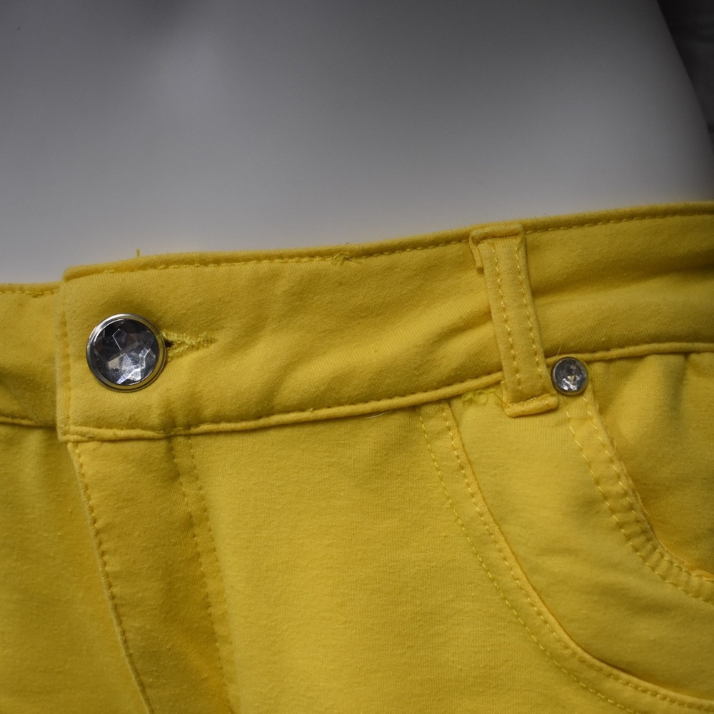 Buzz Shorts - Picture 3 of 4